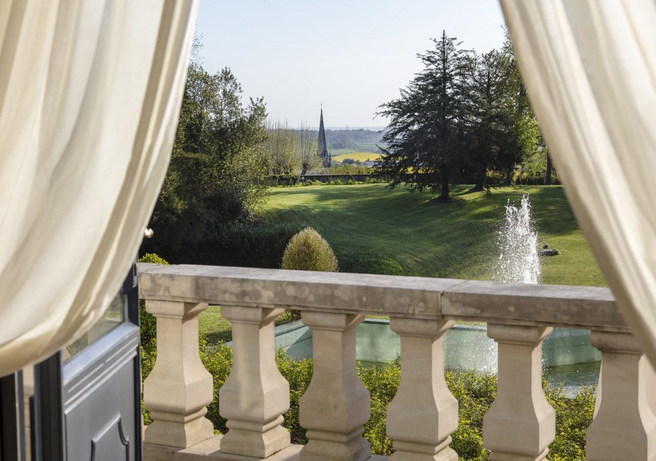 Chateau De Mirambeau - Relais & Chateaux Exterior foto
